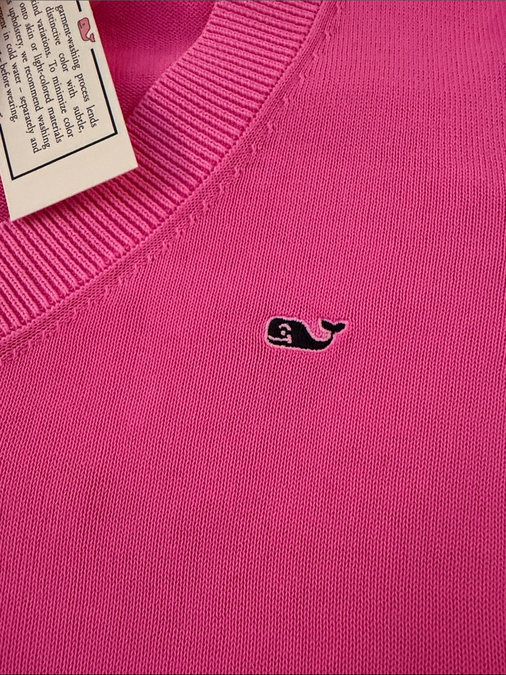NWT Vineyard Vines HERITAGE COTTON Hot Pink V-Neck Sweater~S - Picture 11 of 13